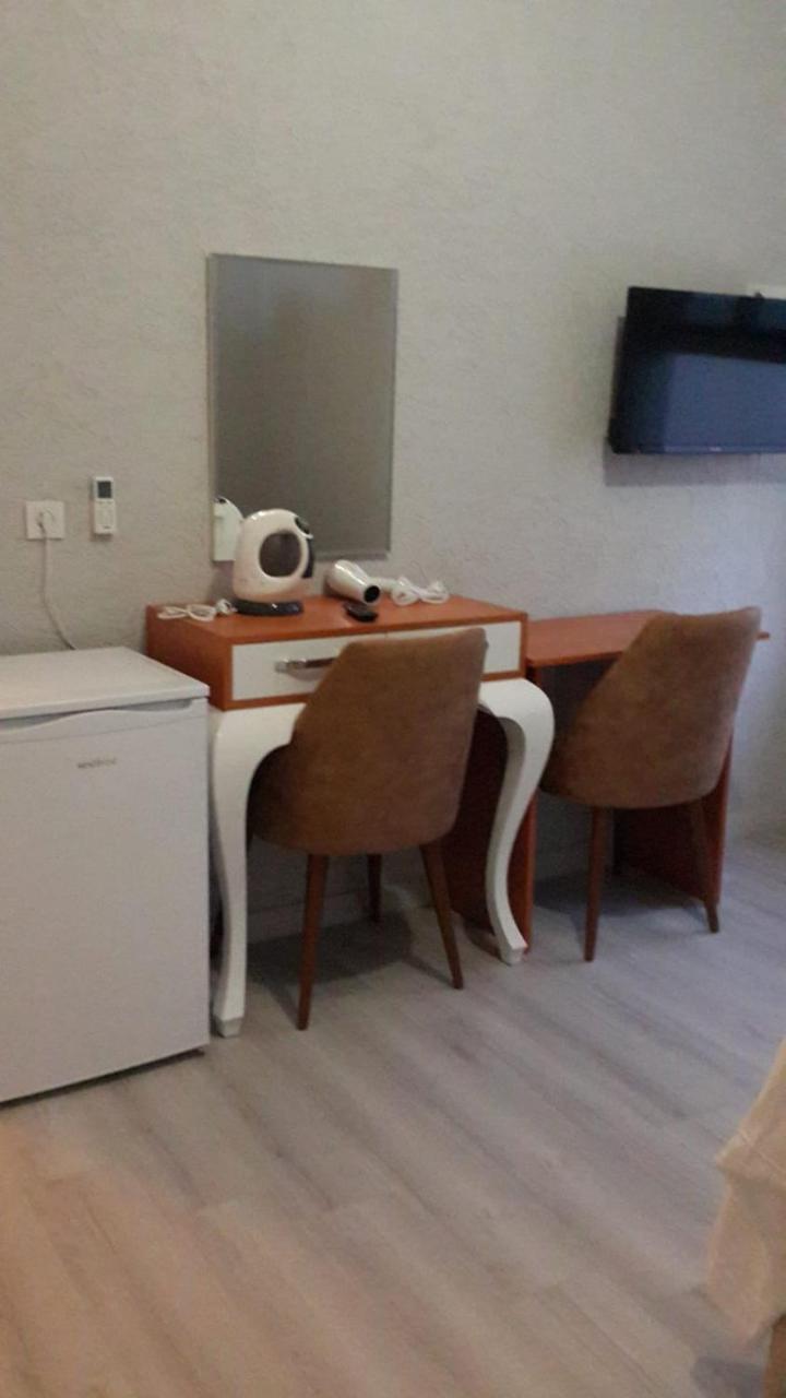 Lafontaine Konak Otel Мудания Екстериор снимка