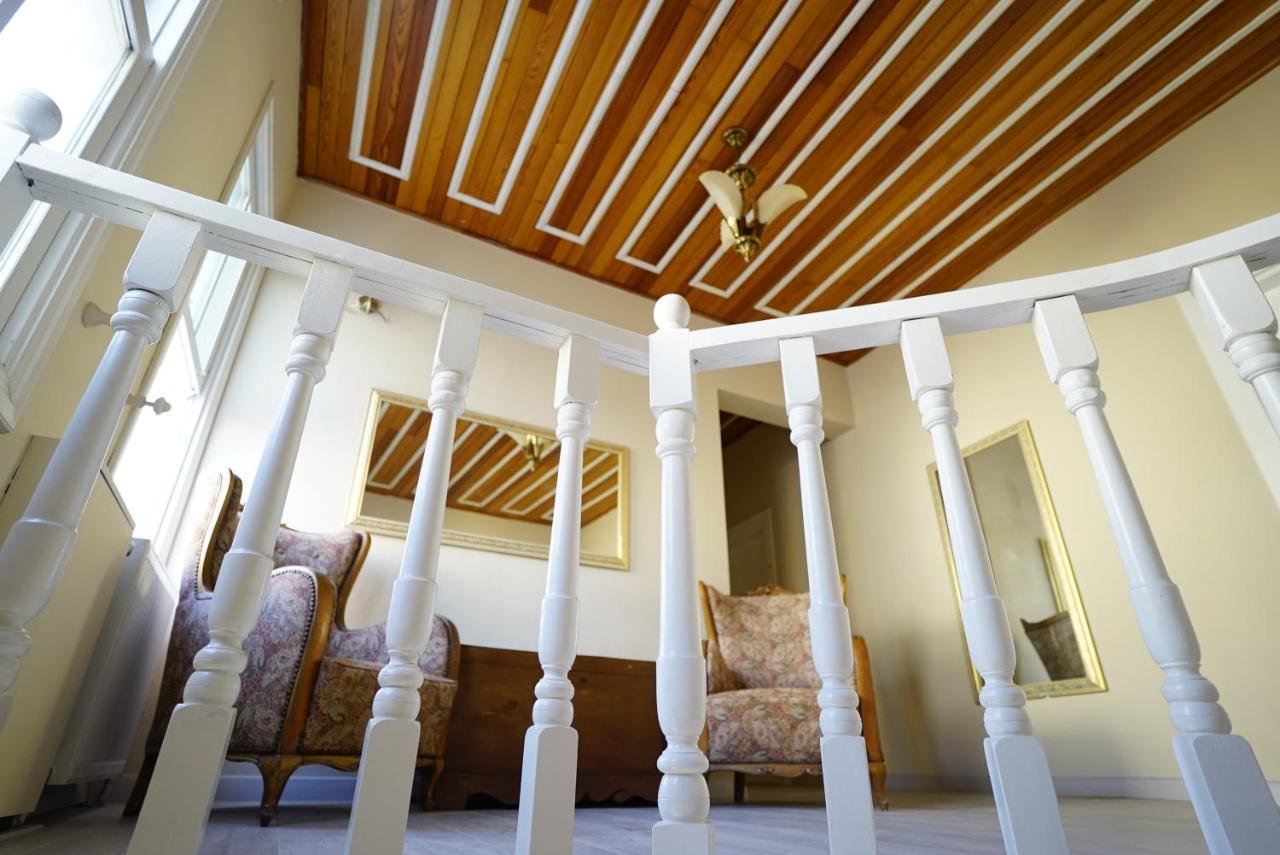 Lafontaine Konak Otel Мудания Екстериор снимка