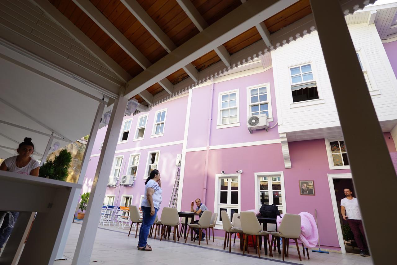 Lafontaine Konak Otel Мудания Екстериор снимка